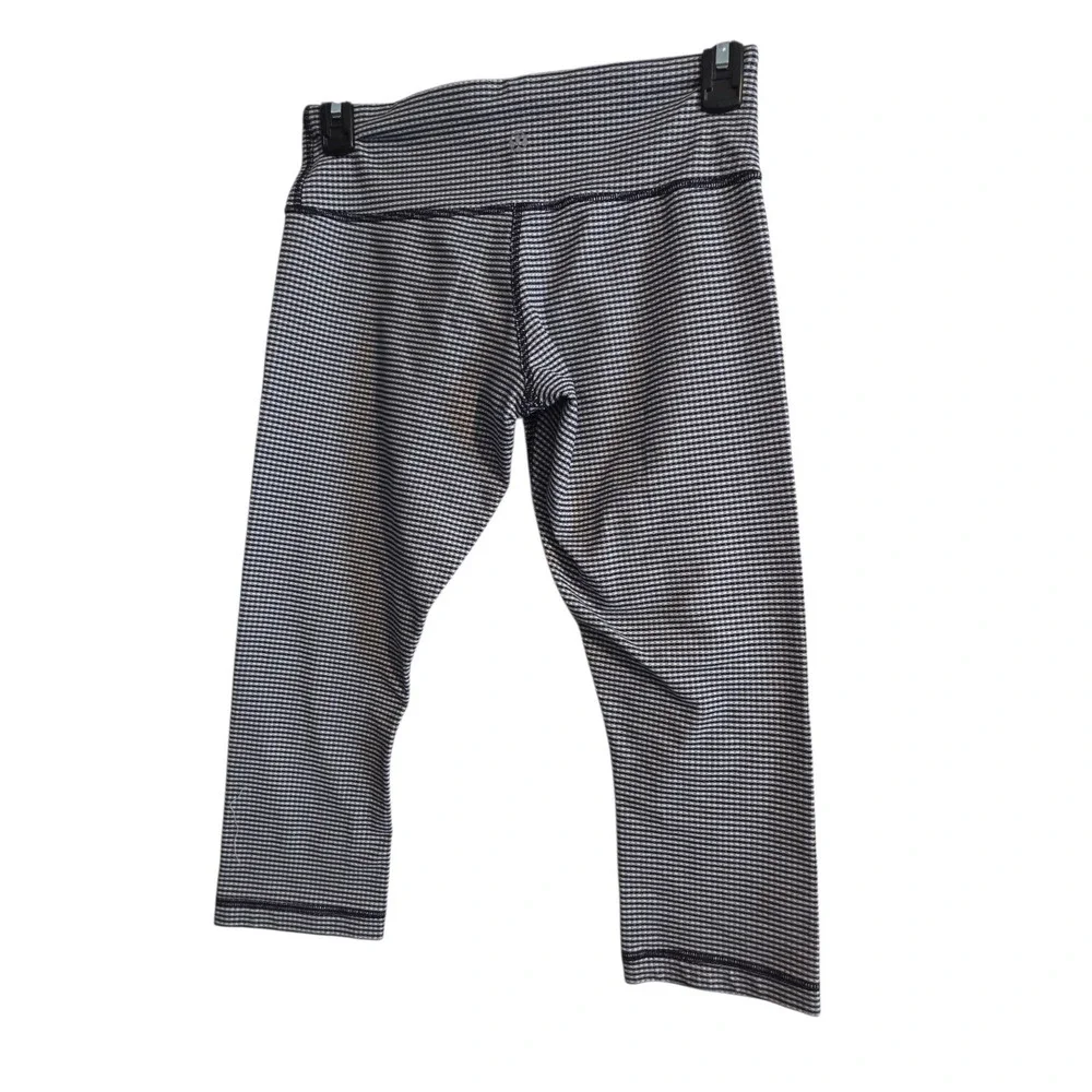 Lululemon Wunder‎ Under Crop Leggings Size 6 Excellent Abstract